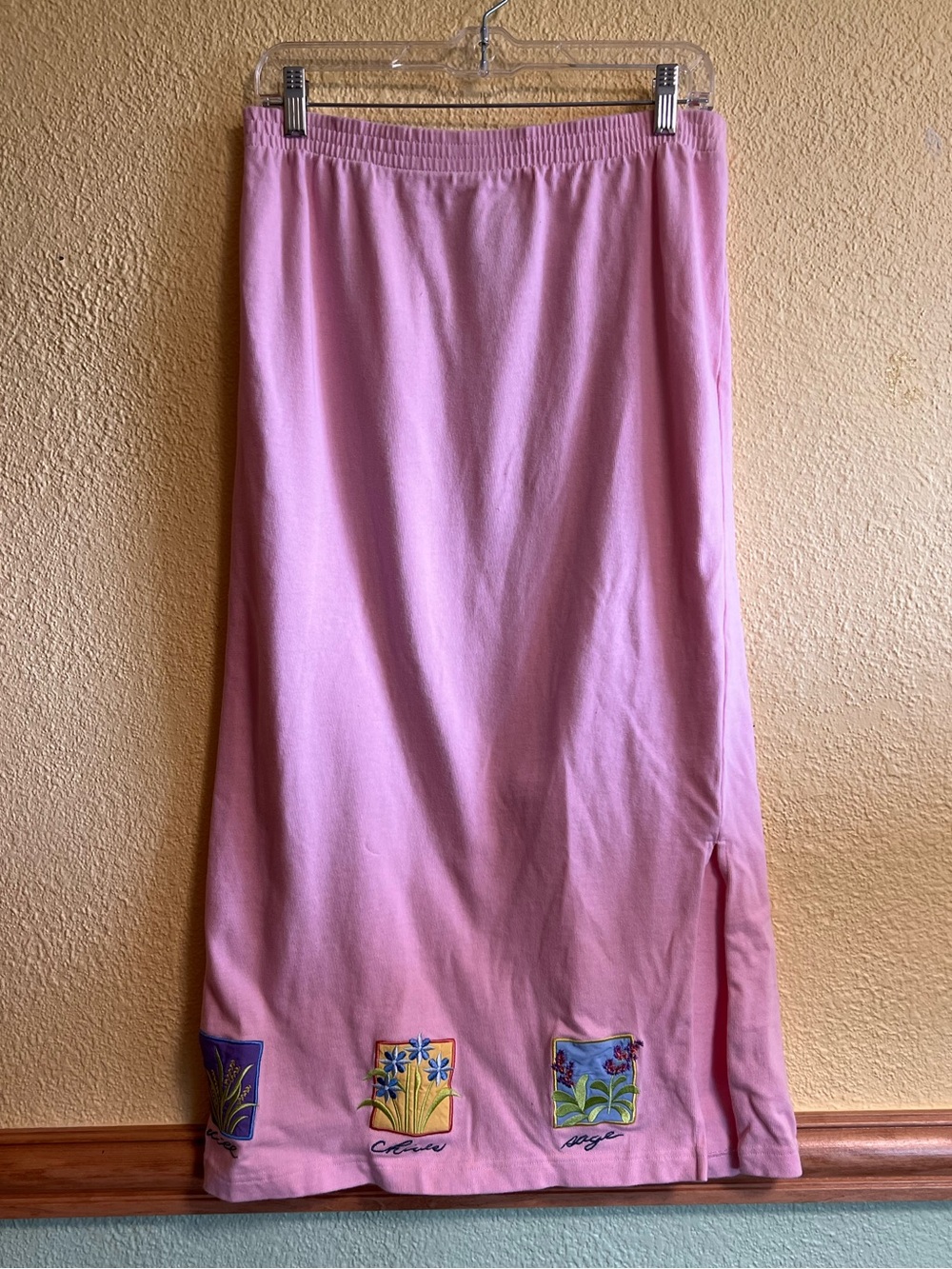 Quacker Factory Vintage Pink Maxi Skirt with Floral Patch Motif